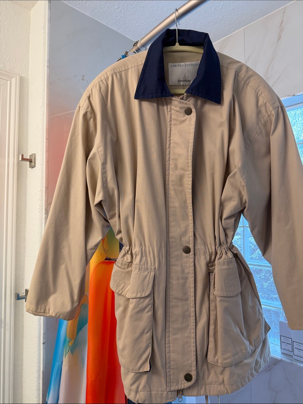 London Fog Vintage Limited Edition Women's Beige Utility Jacket Navy Collar M